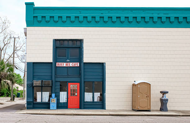 Best Porta potty delivery and setup  in Rossville, KS